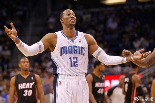 新秀赛季打服全联盟,翻遍NBA75年历史,满打满算也就五人|乔丹|伯德|蒂姆·邓肯|奥尼尔|奥兰多魔术队_新浪体育_新浪新闻